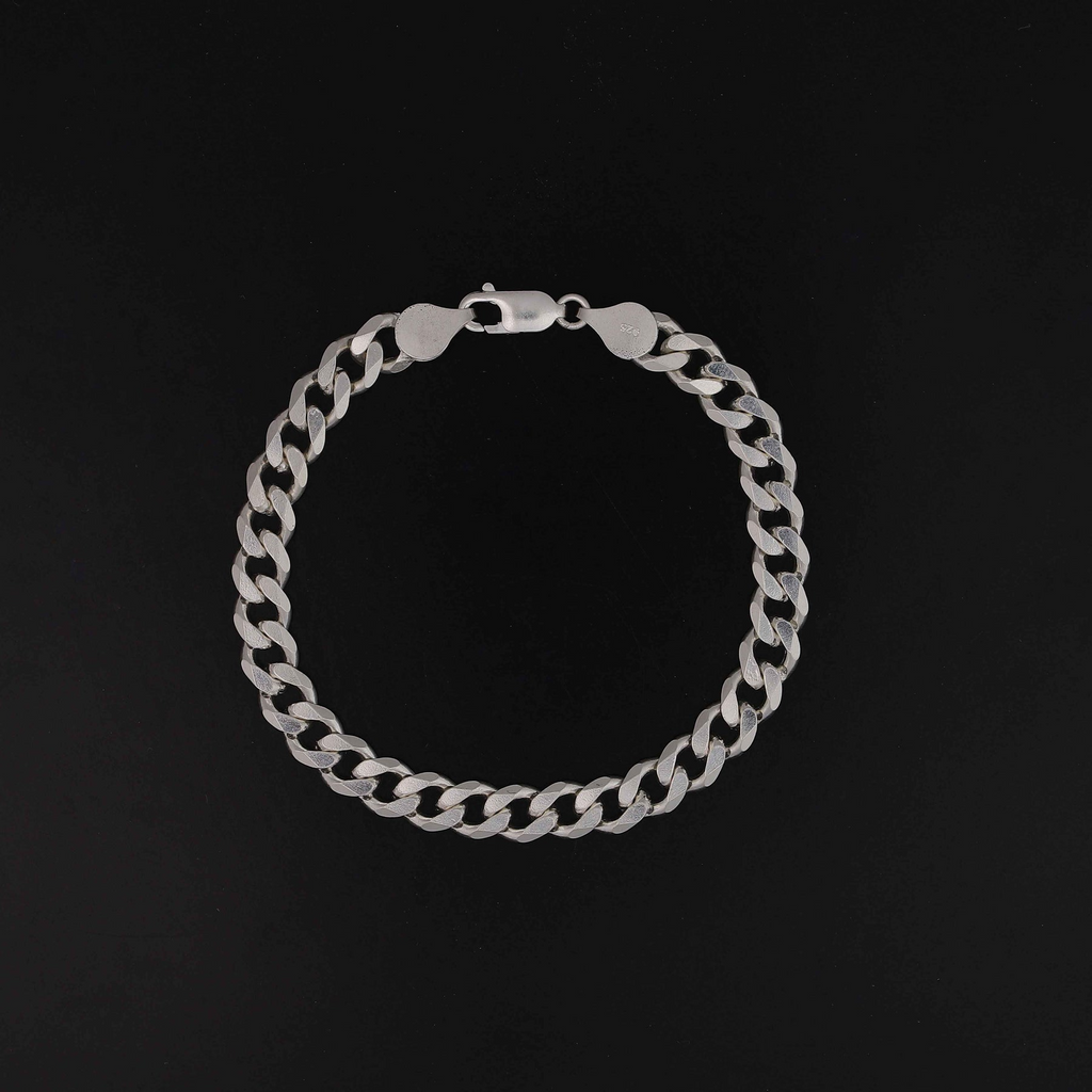 Sleek crub bracelet