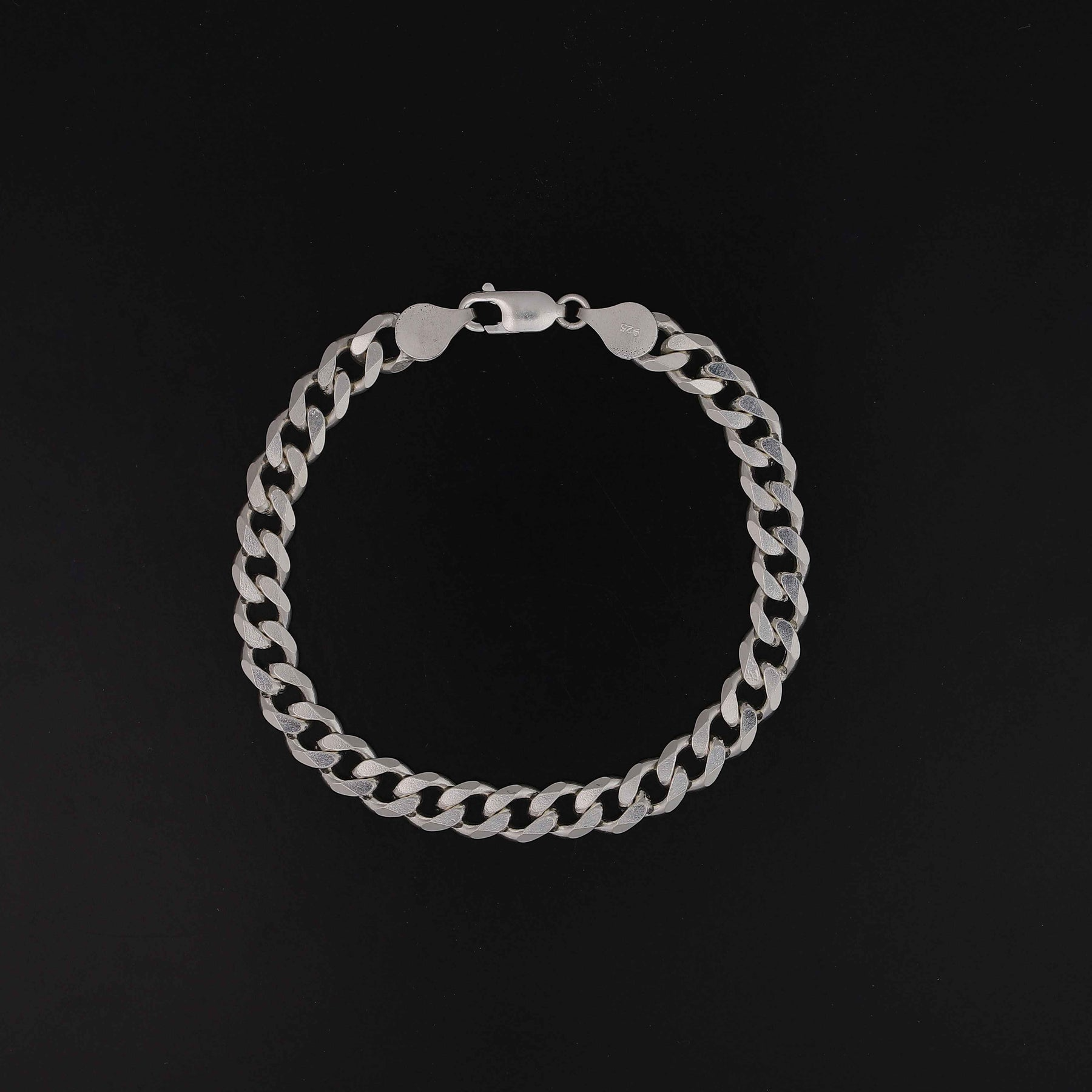 Sleek crub bracelet