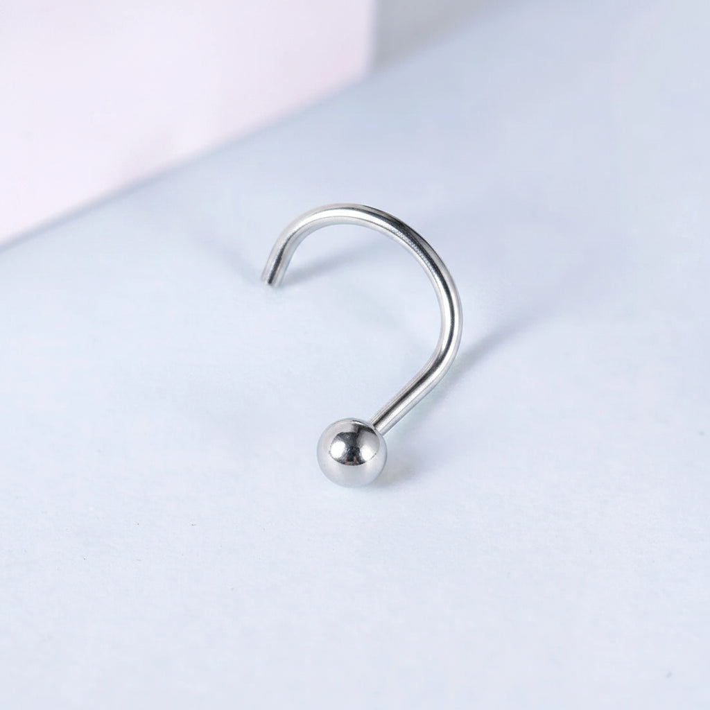 Round Silver Nose Pin